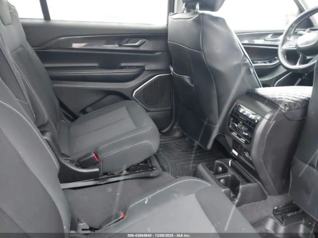 Jeep Grand Wagoneer L LAREDO 4X4 - изображение 8