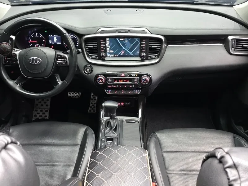 Kia Sorento 2.2 CRDI 4WD - САМО 30% АВАНС, снимка 7 - Автомобили и джипове - 56017290