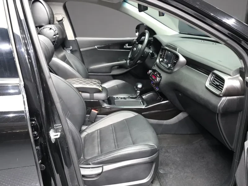 Kia Sorento 2.2 CRDI 4WD - САМО 30% АВАНС, снимка 11 - Автомобили и джипове - 56017290