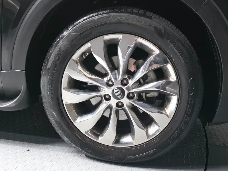 Kia Sorento 2.2 CRDI 4WD - САМО 30% АВАНС, снимка 5 - Автомобили и джипове - 56017290