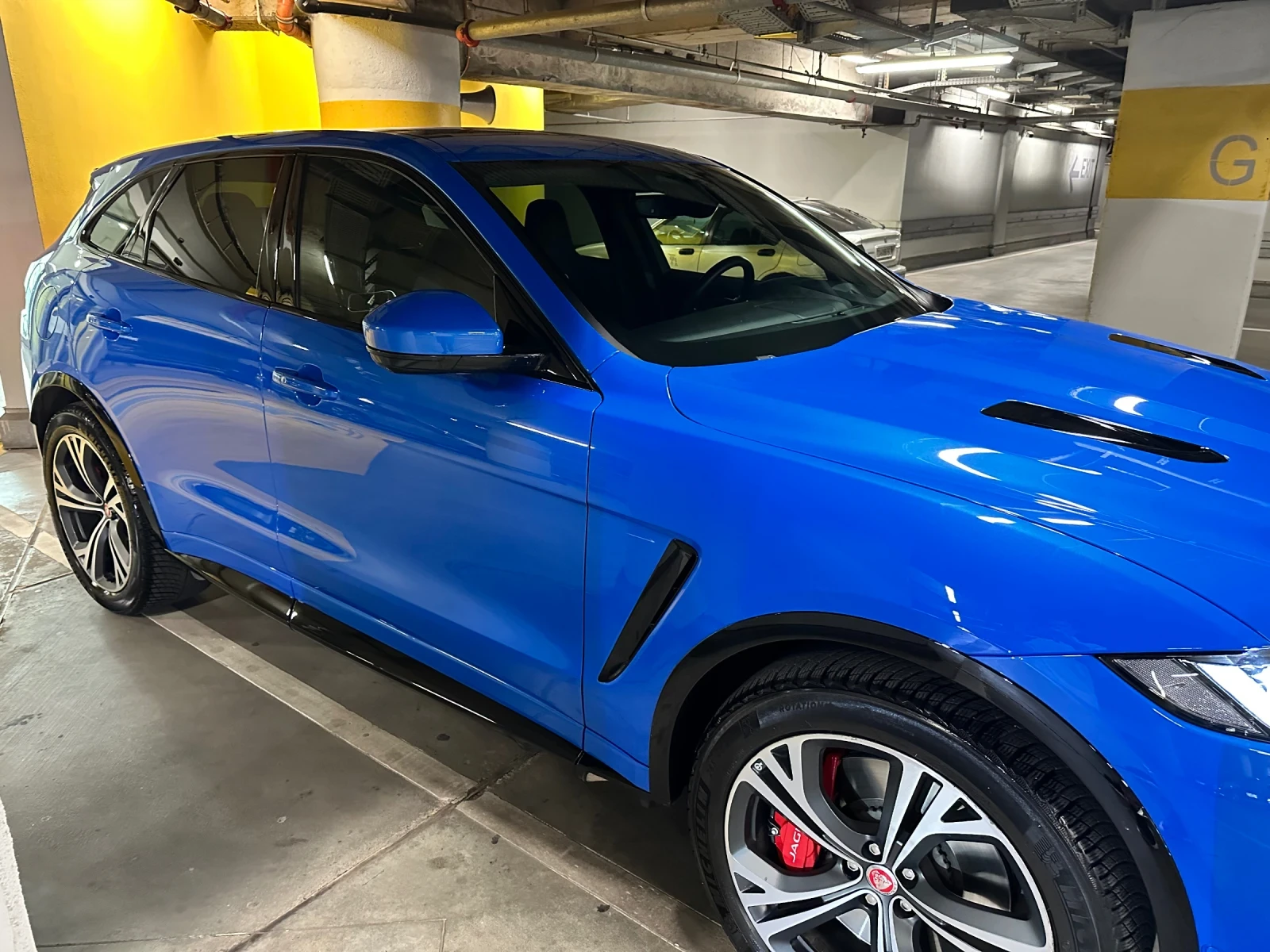 Jaguar F-PACE SVR - изображение 4