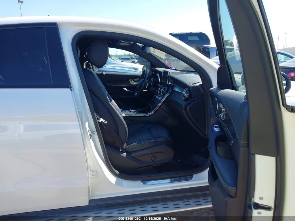 Mercedes-Benz GLC 300 * 4MATIC * COUPE* CARFAX * КРАЙНА ЦЕНА ДО БГ* КЛИП - изображение 5