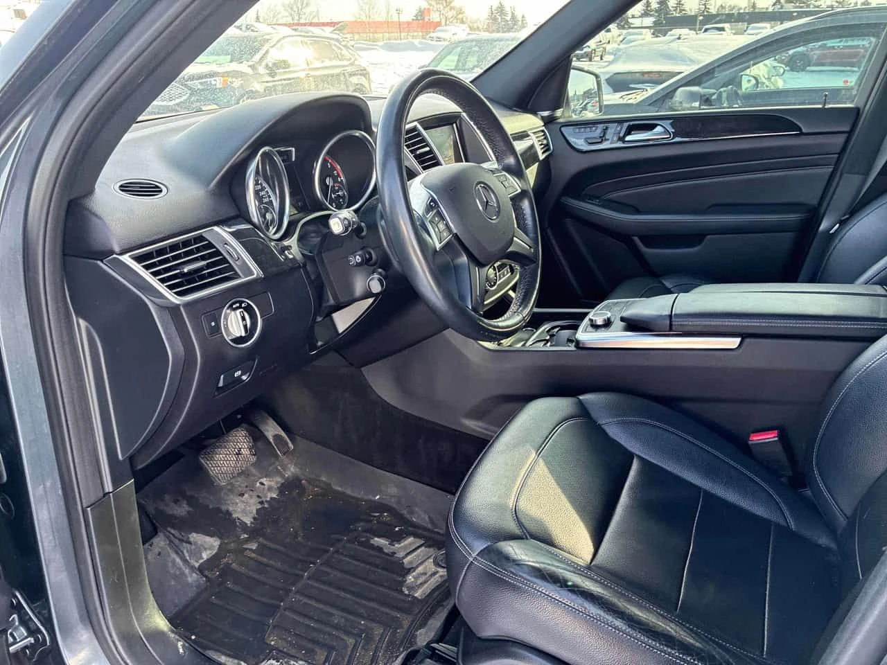 Mercedes-Benz ML 350 4MATIC * 360 KAMEРА* ПОДГРЕВИ* ПАНОРАМА* , снимка 7 - Автомобили и джипове - 53990901