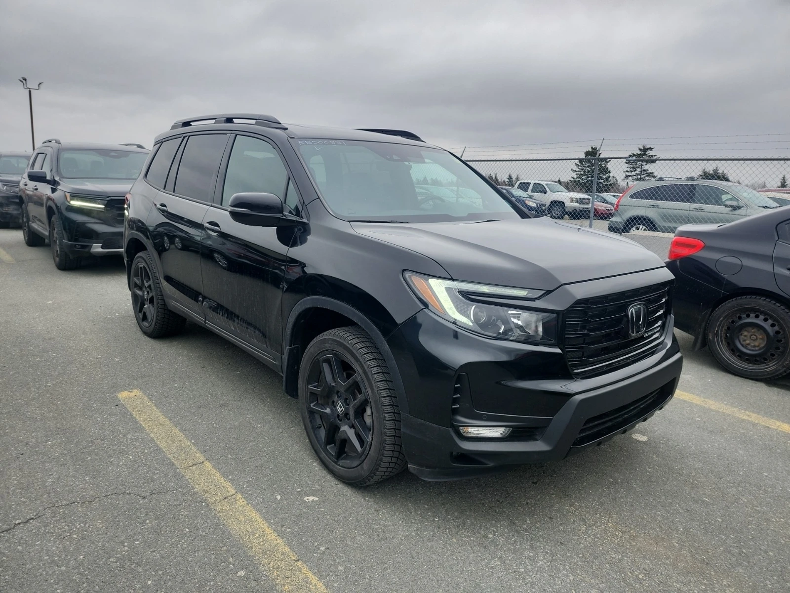 Honda Passport BLACK EDITION * * CARFAX * * АВТО КРЕДИТ * * , снимка 2 - Автомобили и джипове - 54101169