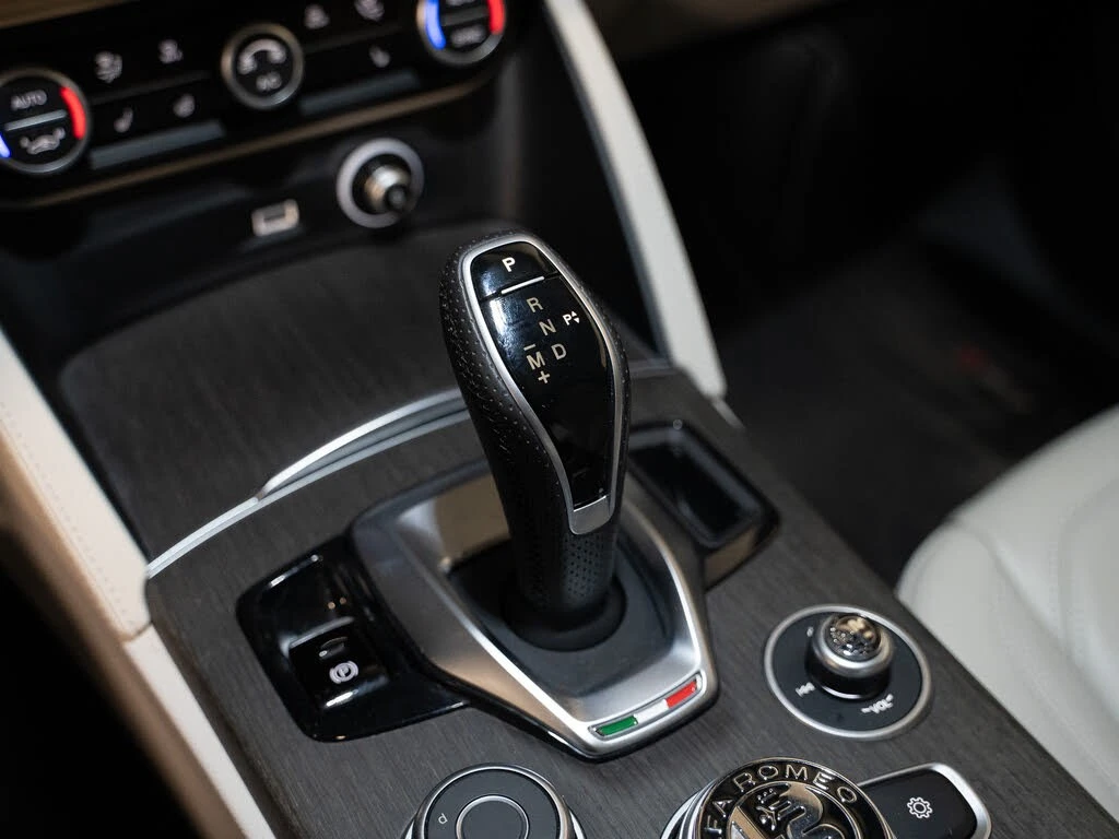 Alfa Romeo Stelvio * ���������� * (���� �� ��) | Mobile.bg � ����������� 15