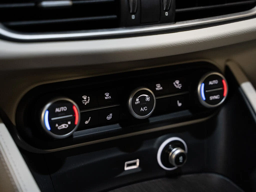 Alfa Romeo Stelvio * ���������� * (���� �� ��) | Mobile.bg � ����������� 14