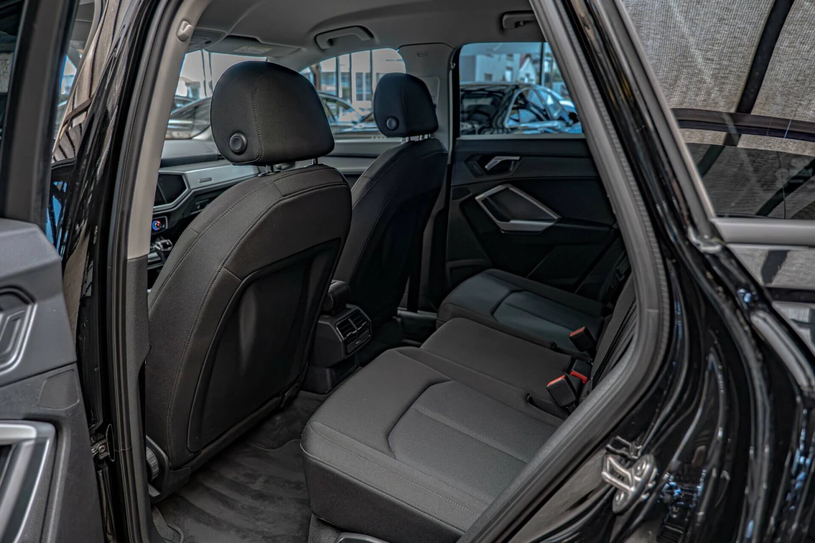 Audi Q3 40TFSI/Quattro/Virtual/Подгрев/Sline/Lane Assist, снимка 8 - Автомобили и джипове - 54937108