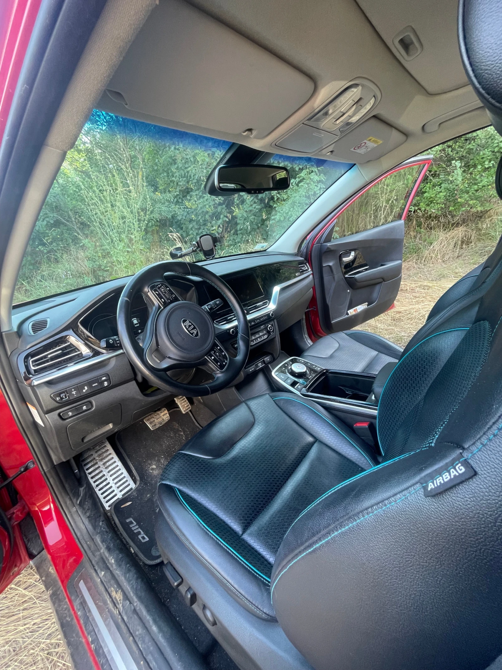 Kia Niro, снимка 6 - Автомобили и джипове - 55434680