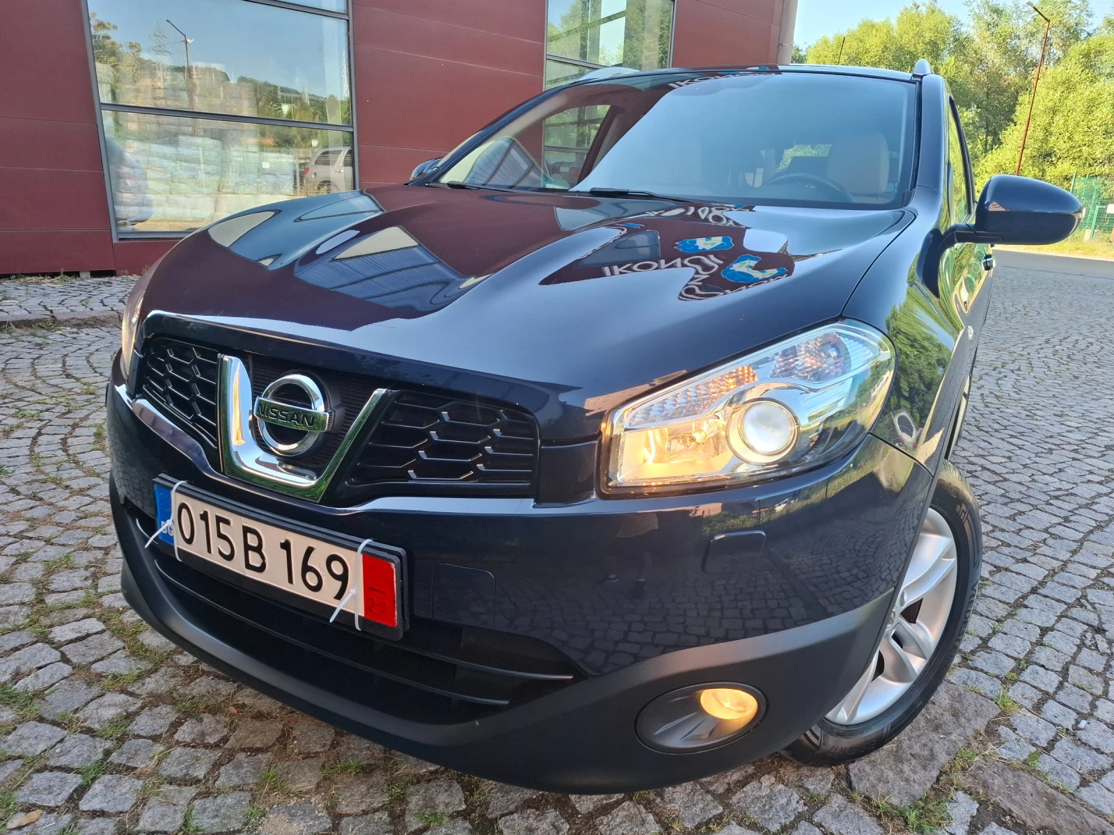 Nissan Qashqai 2.0i -141к.с. ПАНОРАМА* КОЖА* КЛИМАТРОНИК * АВТОПИ