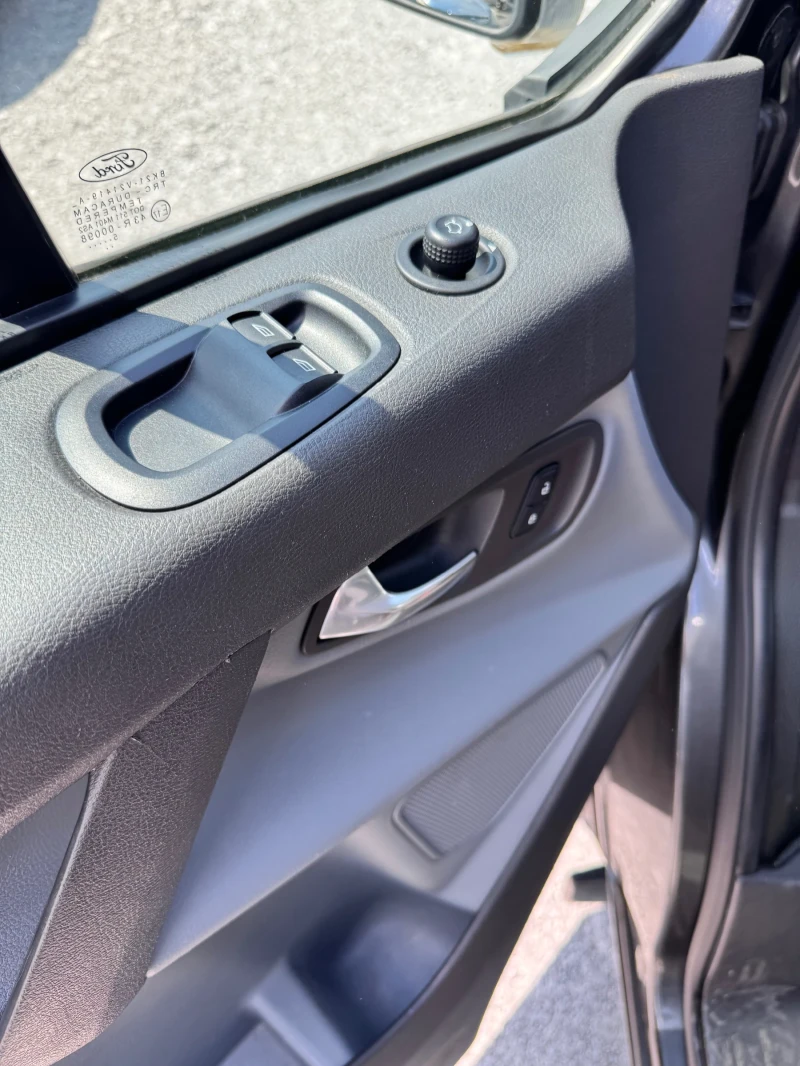 Ford Transit Custom Холандия, снимка 8 - Бусове и автобуси - 52348732