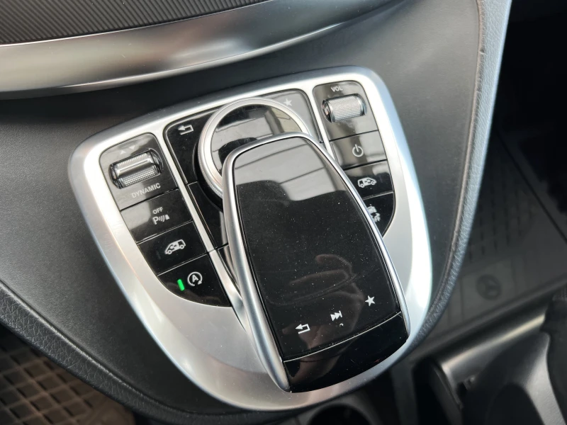 Mercedes-Benz V 250 d/AMG/4MATIC/EXTRA LONG/BURMESTER/360/LED/8-МЕСТЕН, снимка 11 - Бусове и автобуси - 53040432