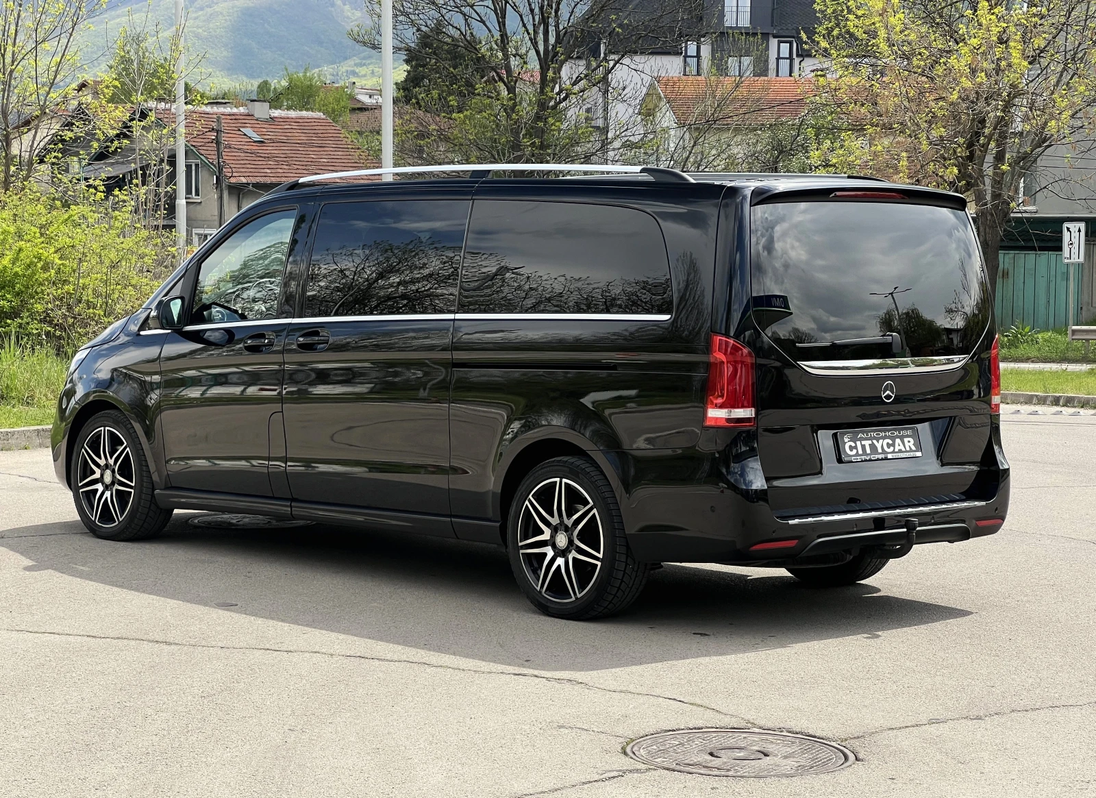 Mercedes-Benz V 250 d/AMG/4MATIC/EXTRA LONG/BURMESTER/360/LED/8-МЕСТЕН - изображение 4