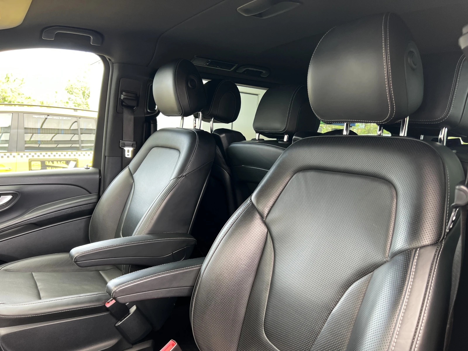 Mercedes-Benz V 250 d/AMG/4MATIC/EXTRA LONG/BURMESTER/360/LED/8-МЕСТЕН - изображение 8