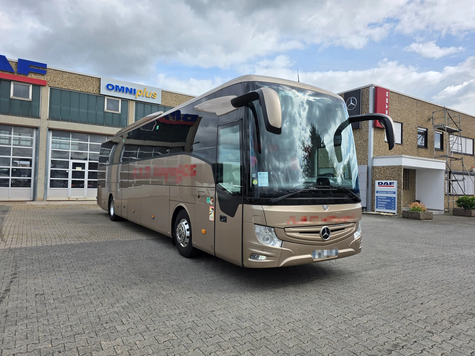 Mercedes-Benz Tourismo 16/2 RHD 