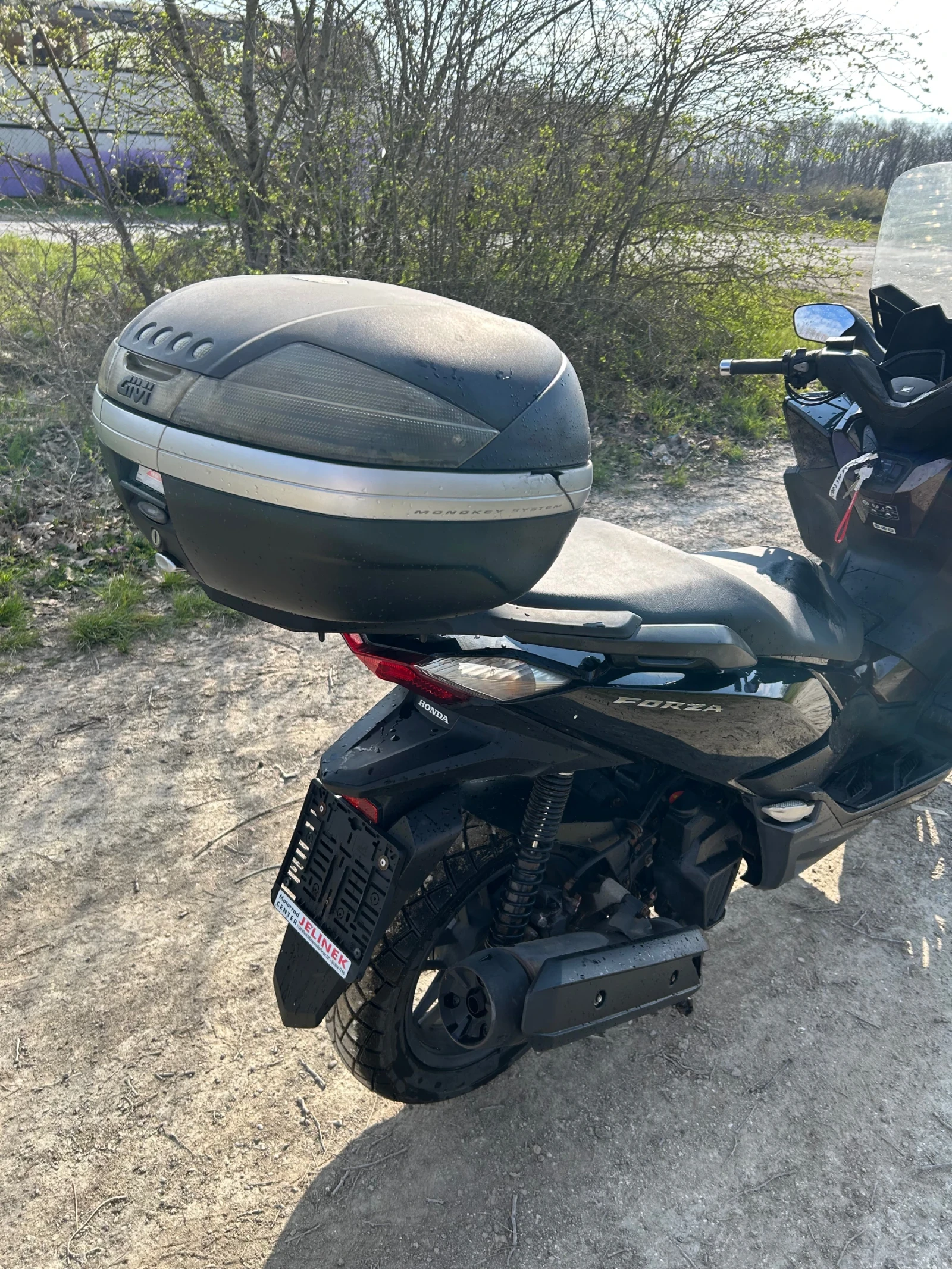 Honda Forza Skuter, снимка 5 - Мотоциклети и мототехника - 54245884