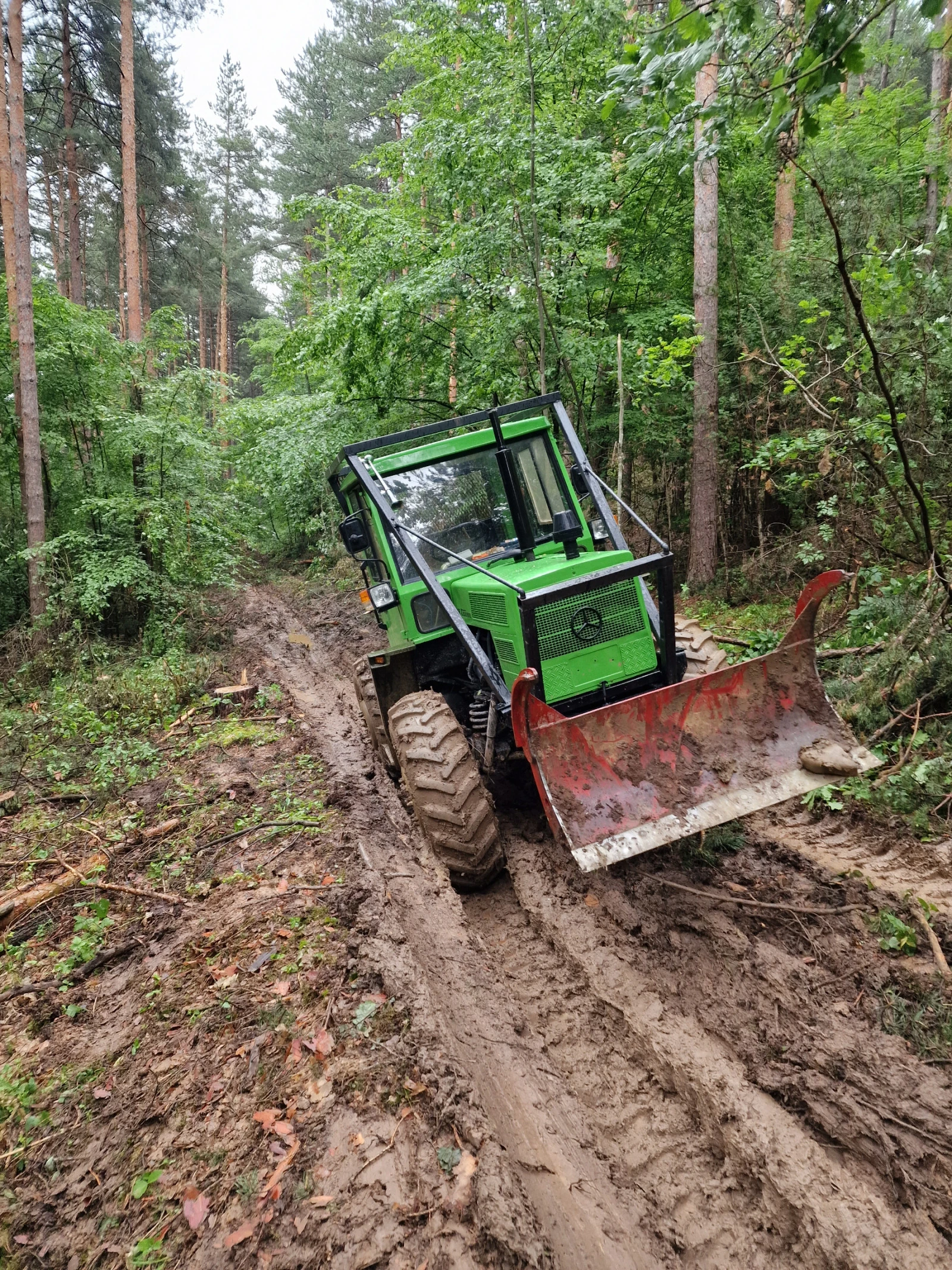 Специализирани машини Машини за дърводобив MERCEDES MB TRAC800 - изображение 2