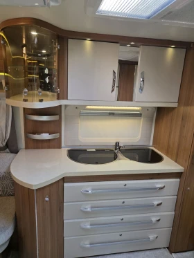 Каравана Hobby Premium 540, снимка 10