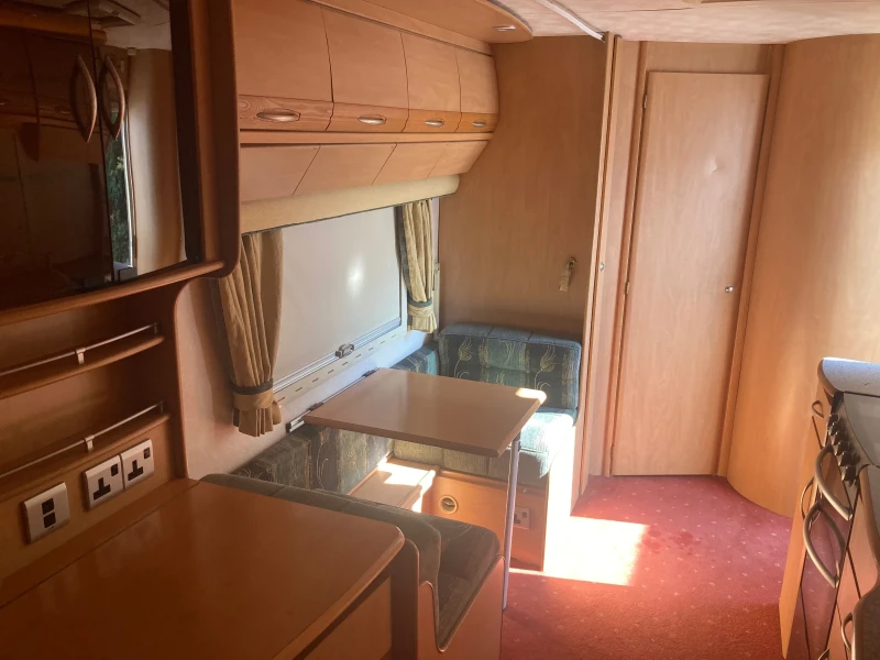 Каравана Coachmen LASER 590/4, снимка 6 - Каравани и кемпери - 48655704