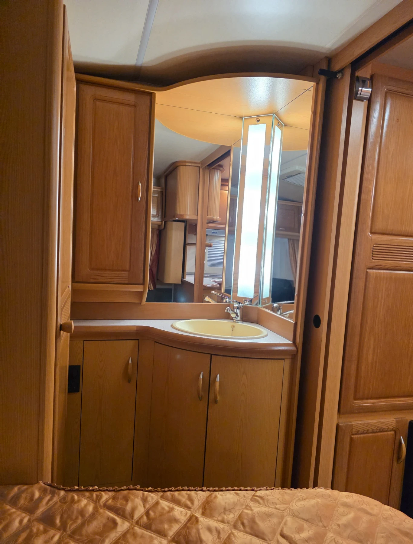 �������� Hobby Prestige | Mobile.bg � ����������� 15