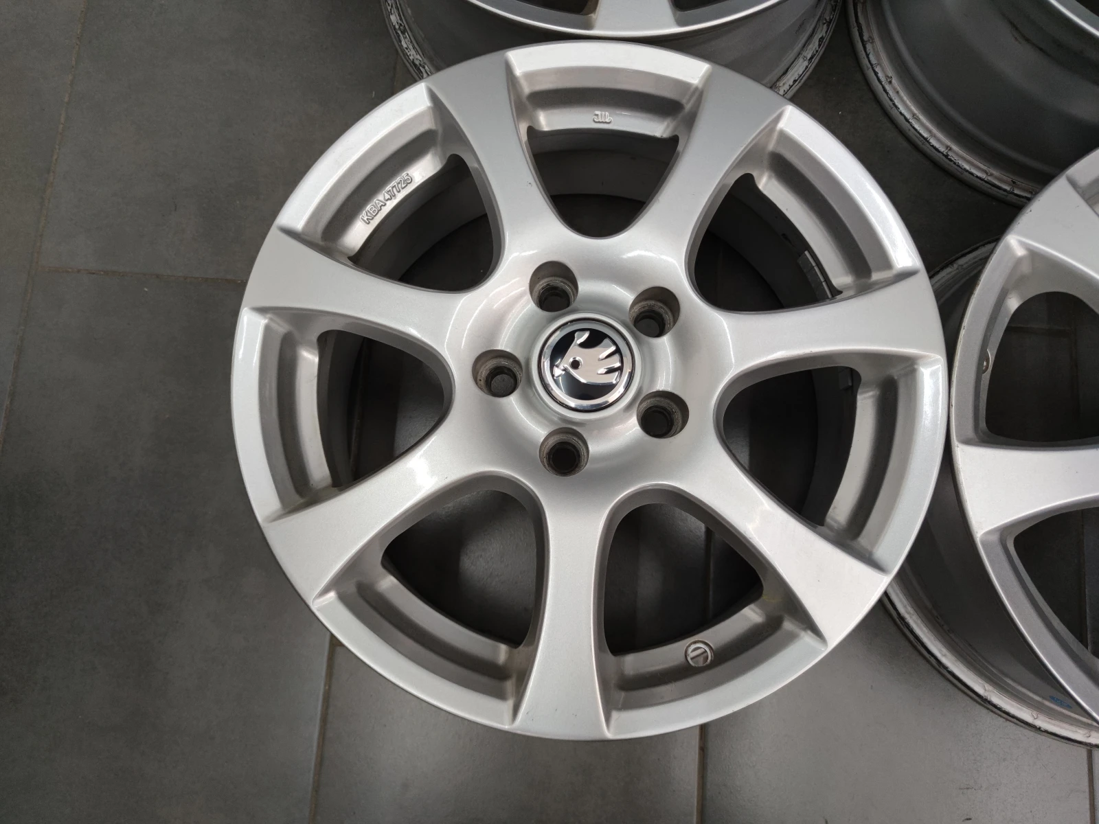   Skoda | Mobile.bg   7