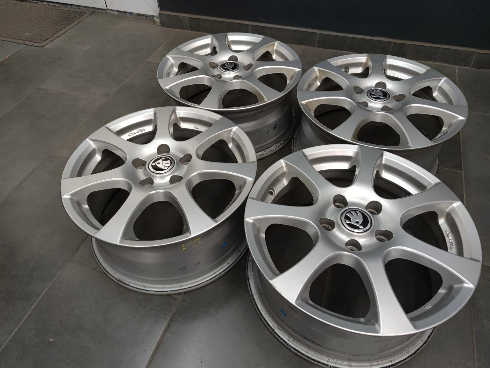   Skoda | Mobile.bg   4