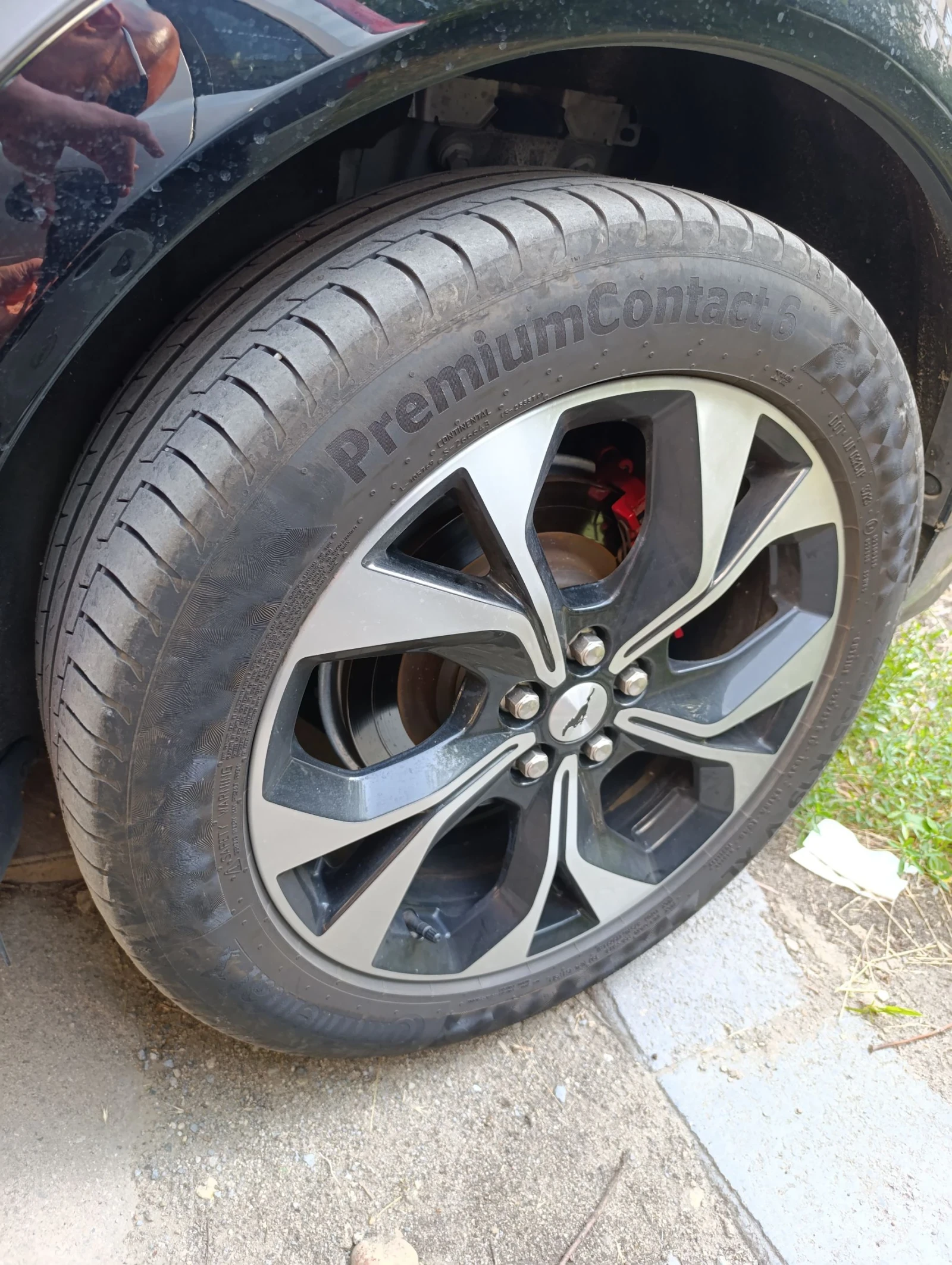 Гуми Летни 225/55R19, снимка 2 - Гуми и джанти - 55432659