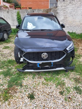 Mg Zs 1.0I 10000km НОВА, снимка 2