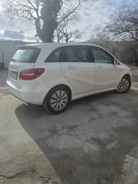 Mercedes-Benz B 250 B250e отличен НЕ напудрен! - 12600 € / 24643.46 лв. - 17042189 9