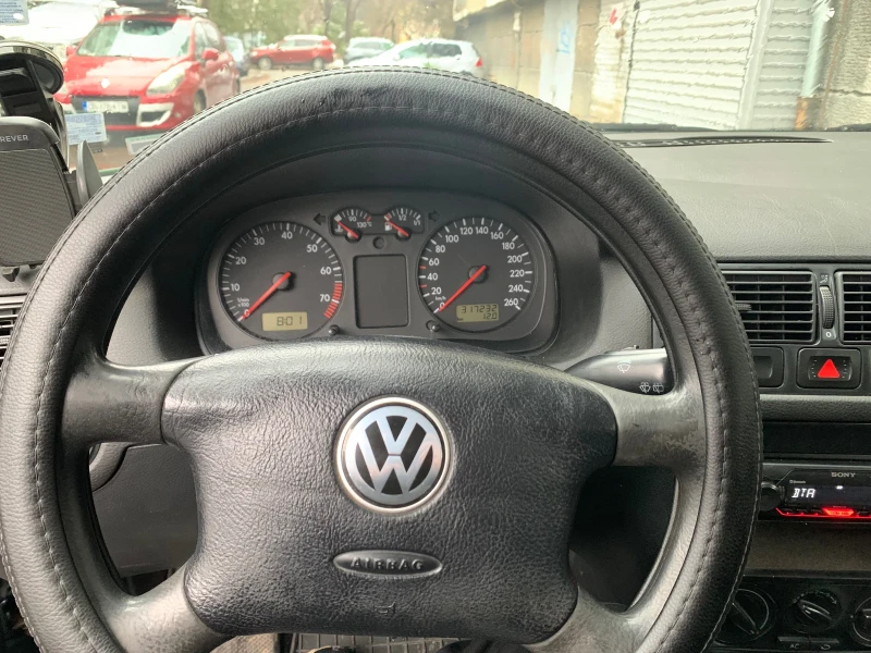 VW Golf 1.6 Бензин/Газ, снимка 9 - Автомобили и джипове - 48260221