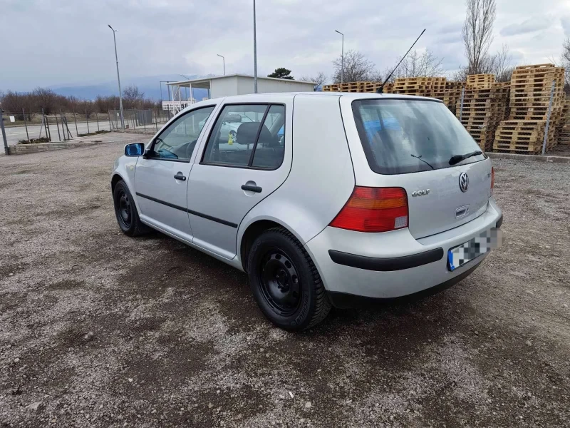 VW Golf Tdi, снимка 3 - Автомобили и джипове - 48558118