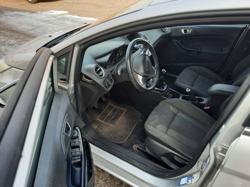 Ford Fiesta 1.4i газ, снимка 2 - Автомобили и джипове - 49293230