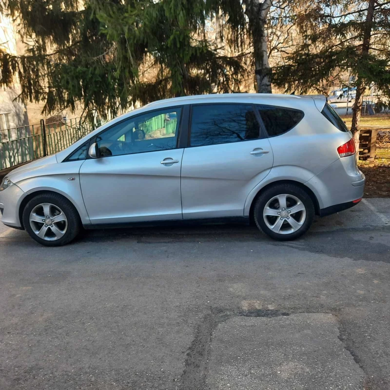 Seat Altea 1.6i XL, снимка 1 - Автомобили и джипове - 49295229