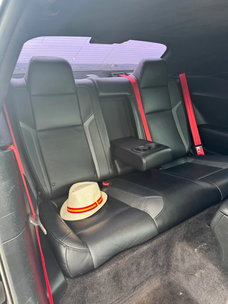 Dodge Challenger, снимка 10 - Автомобили и джипове - 49849978