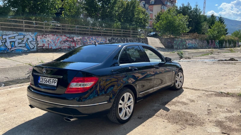 Mercedes-Benz C 280 V6 3.0 Avantgarde, снимка 3 - Автомобили и джипове - 53204851