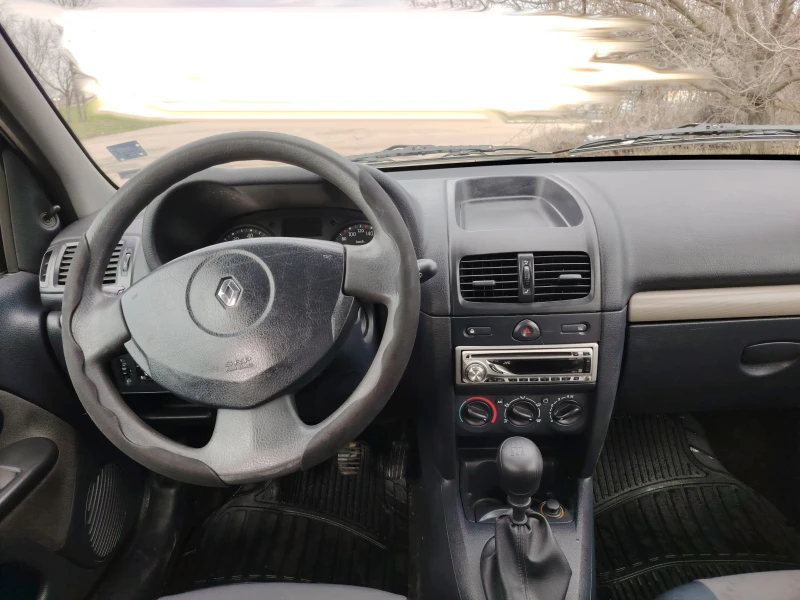 Renault Clio, снимка 5 - Автомобили и джипове - 53597644