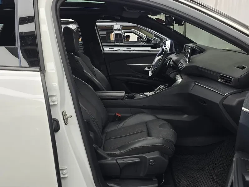 Peugeot 3008 1.5 BlueHDI GT - САМО 30% АВАНС, снимка 11 - Автомобили и джипове - 55987593