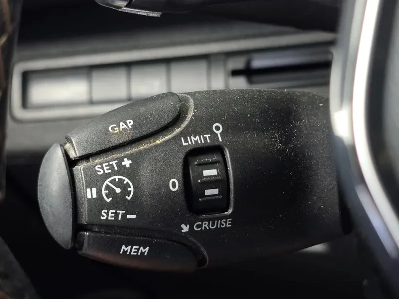 Peugeot 3008 1.5 BlueHDI GT - САМО 30% АВАНС, снимка 17 - Автомобили и джипове - 55987593
