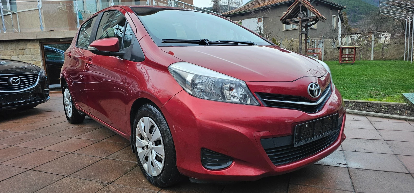 Toyota Yaris 1.4 D4D/90pc ПОДГРЕВ НА СЕДАЛКИ НАВИ КАМЕРА, снимка 1