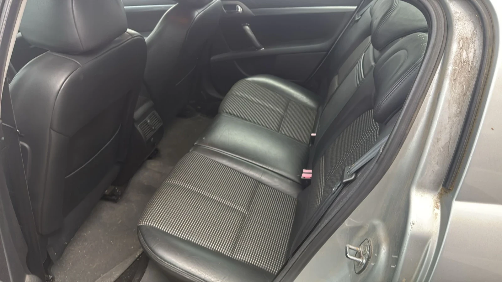 Peugeot 407 2.0 HDI CONFORT (136 cv) - изображение 6