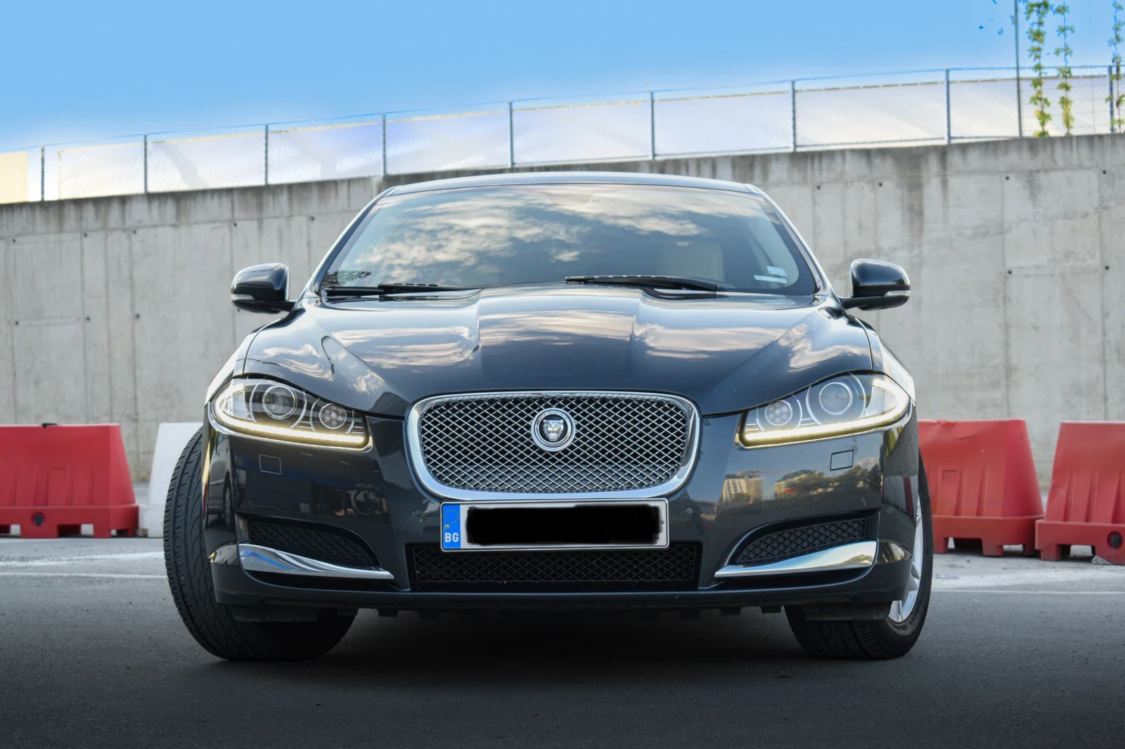Jaguar Xf 2.2 LUXURY - изображение 2