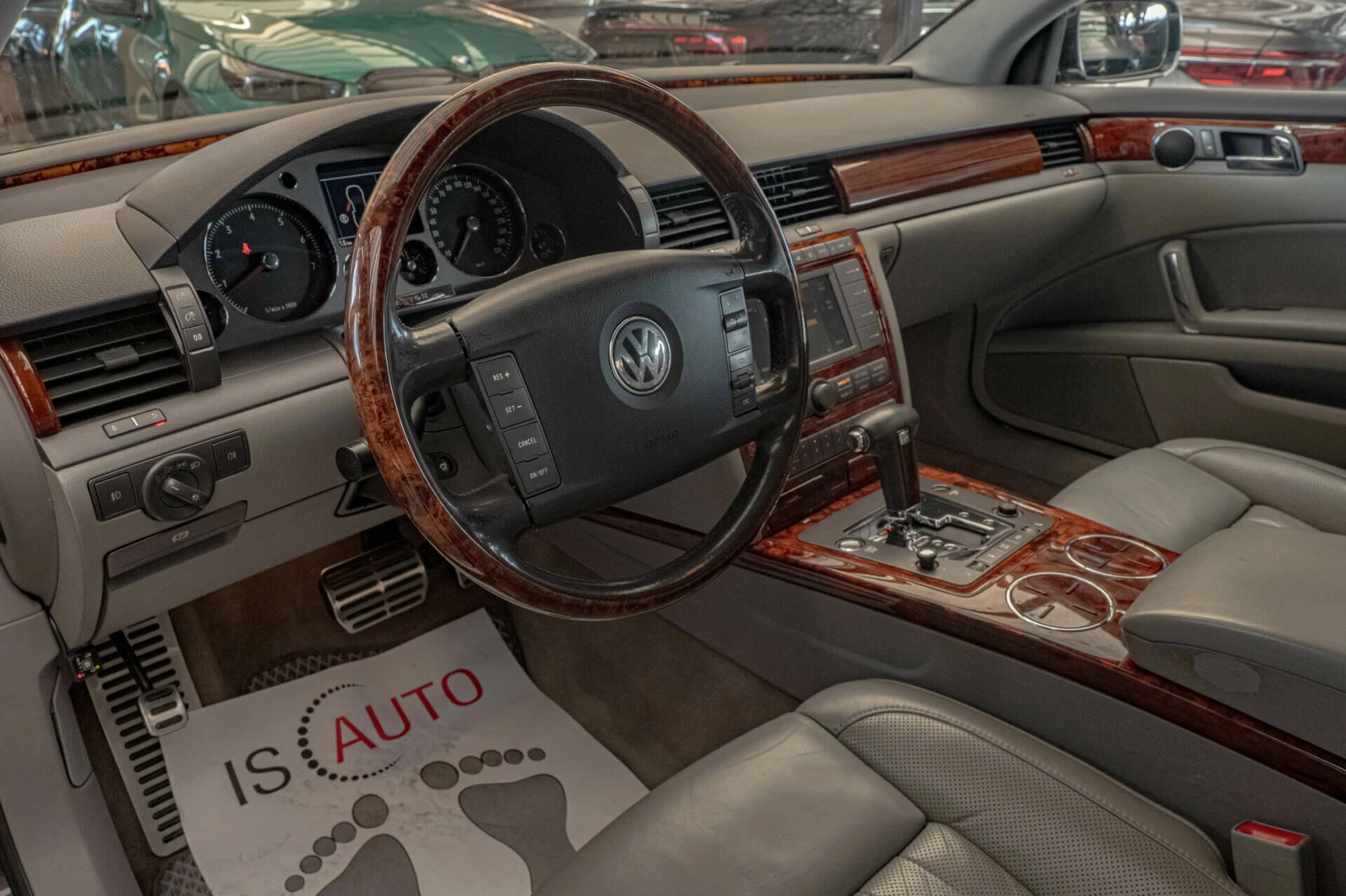 VW Phaeton 4.2i V8 LPG/Original 144km/Обдухване/Въздух/Подгре - изображение 7