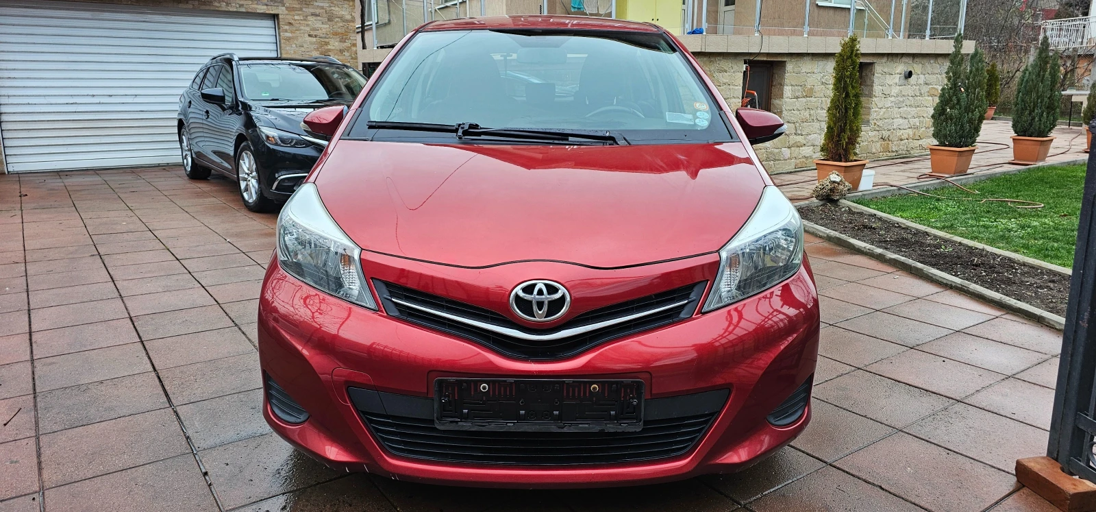 Toyota Yaris 1.4 D4D/90pc ПОДГРЕВ НА СЕДАЛКИ НАВИ КАМЕРА - изображение 3