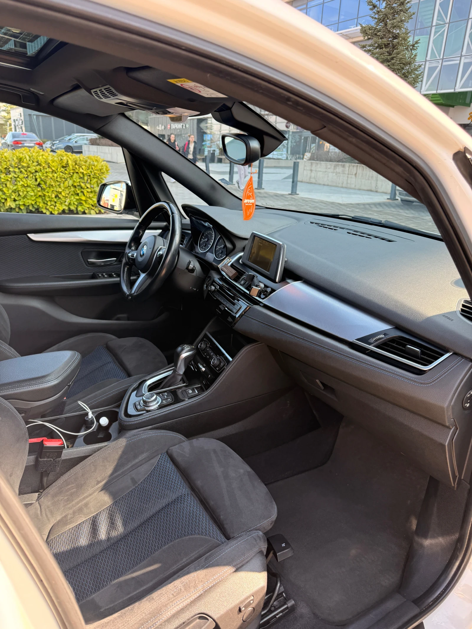 BMW 218 / d Active Tourer, снимка 11 - Автомобили и джипове - 53754028