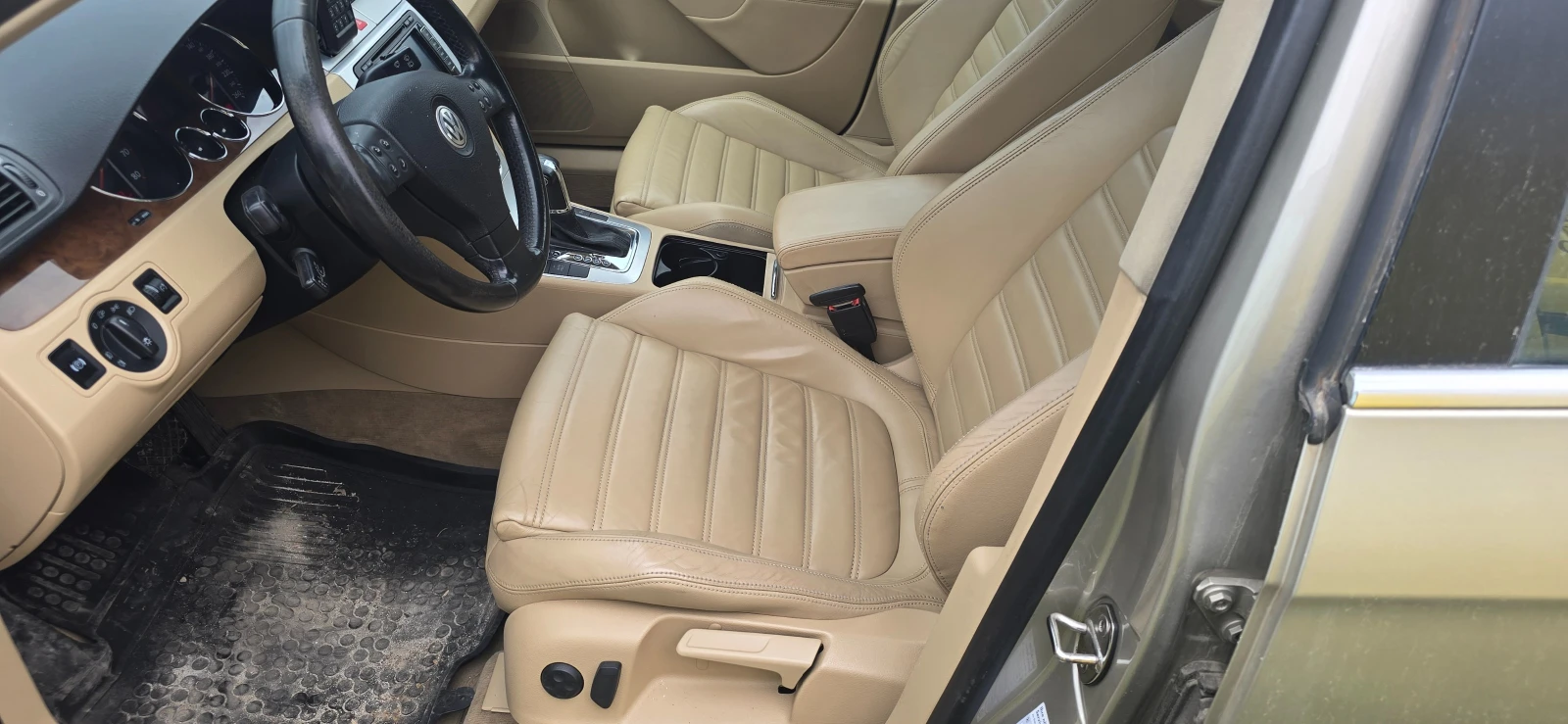 VW Passat 3.2TSI 4×4  автомат, снимка 7 - Автомобили и джипове - 54218021