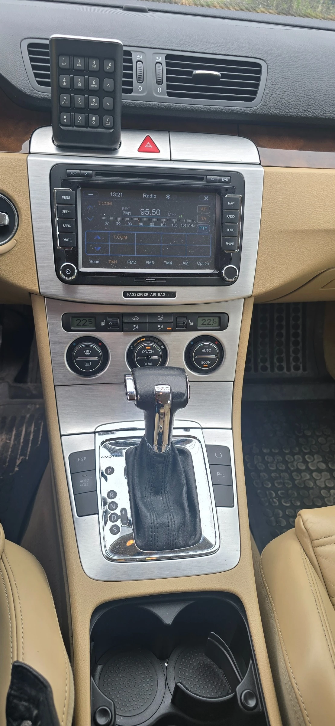 VW Passat 3.2TSI 4×4  автомат, снимка 10 - Автомобили и джипове - 54218021