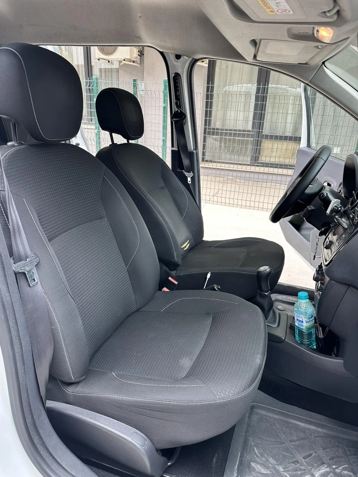 Dacia Dokker Laureate 1.5 DCI, снимка 11 - Автомобили и джипове - 54697099