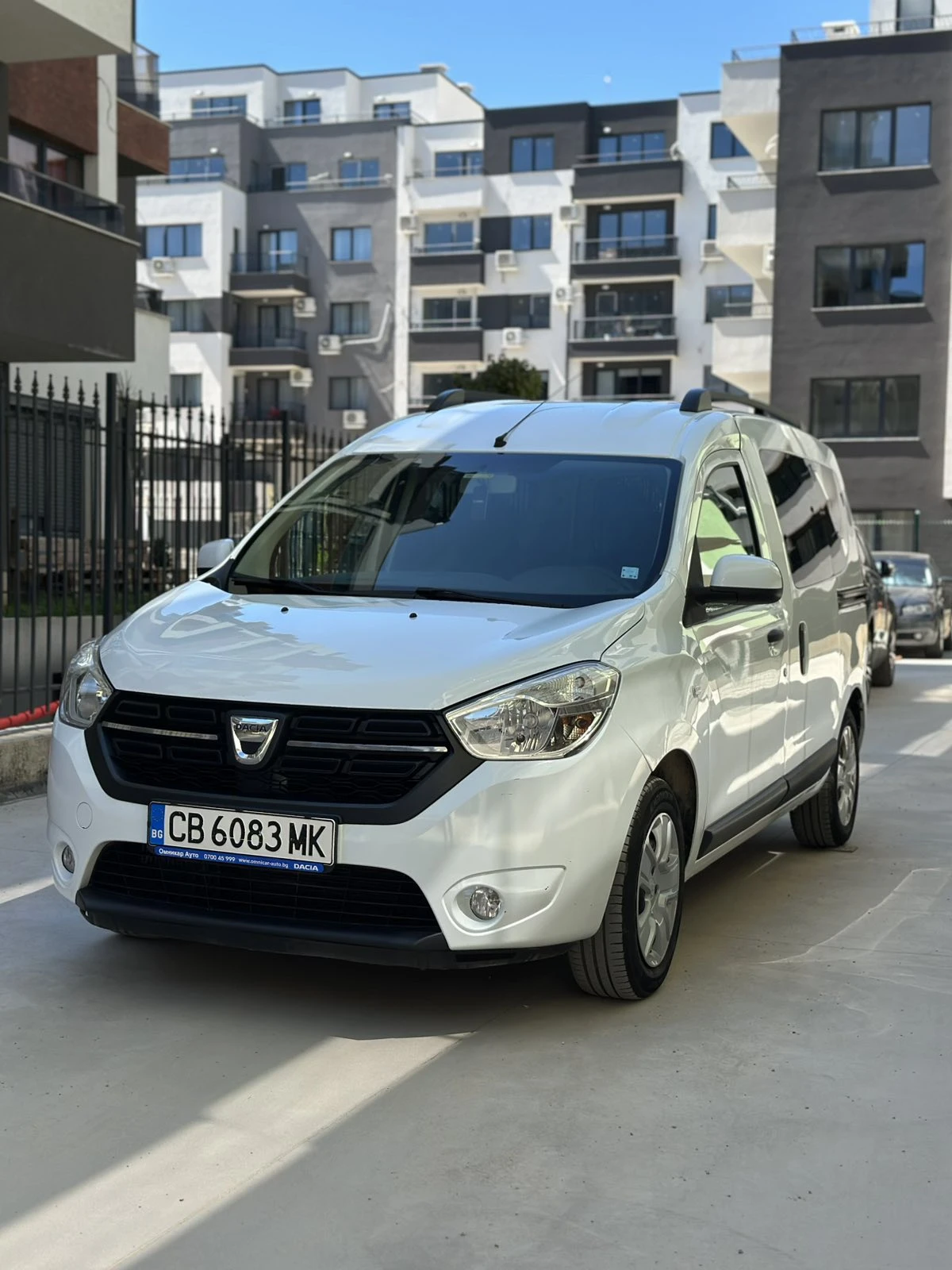 Dacia Dokker Laureate 1.5 DCI, снимка 2 - Автомобили и джипове - 54697099