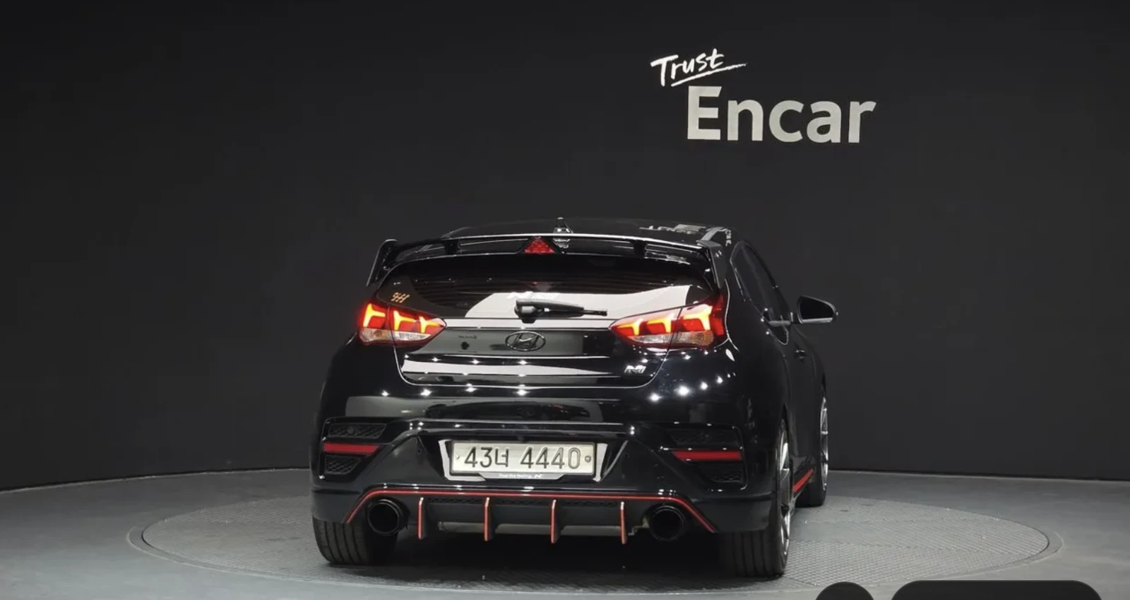 Hyundai Veloster  2.0 N* КОЖА* ПОДГРЕВ* ОБДУХВ* НАВИ* КАМЕРА, снимка 4 - Автомобили и джипове - 54763183
