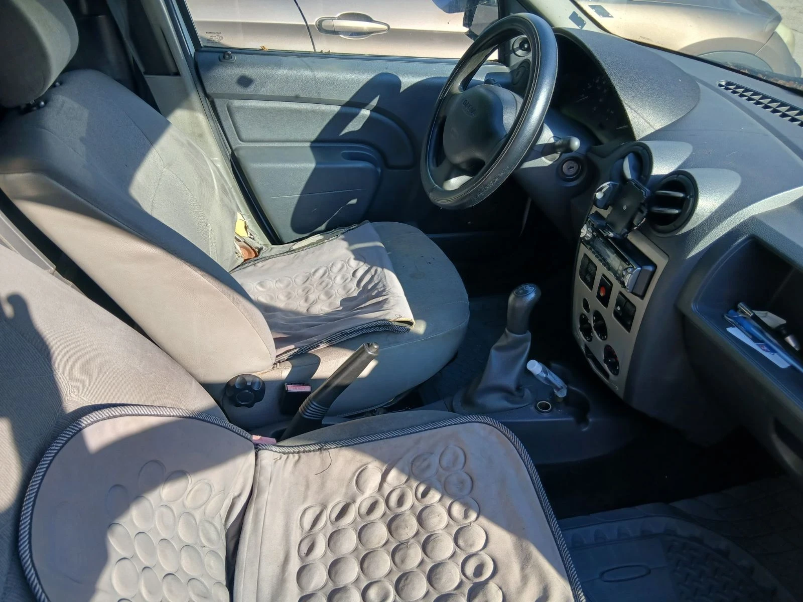 Dacia Logan Товарен, снимка 9 - Автомобили и джипове - 54966562