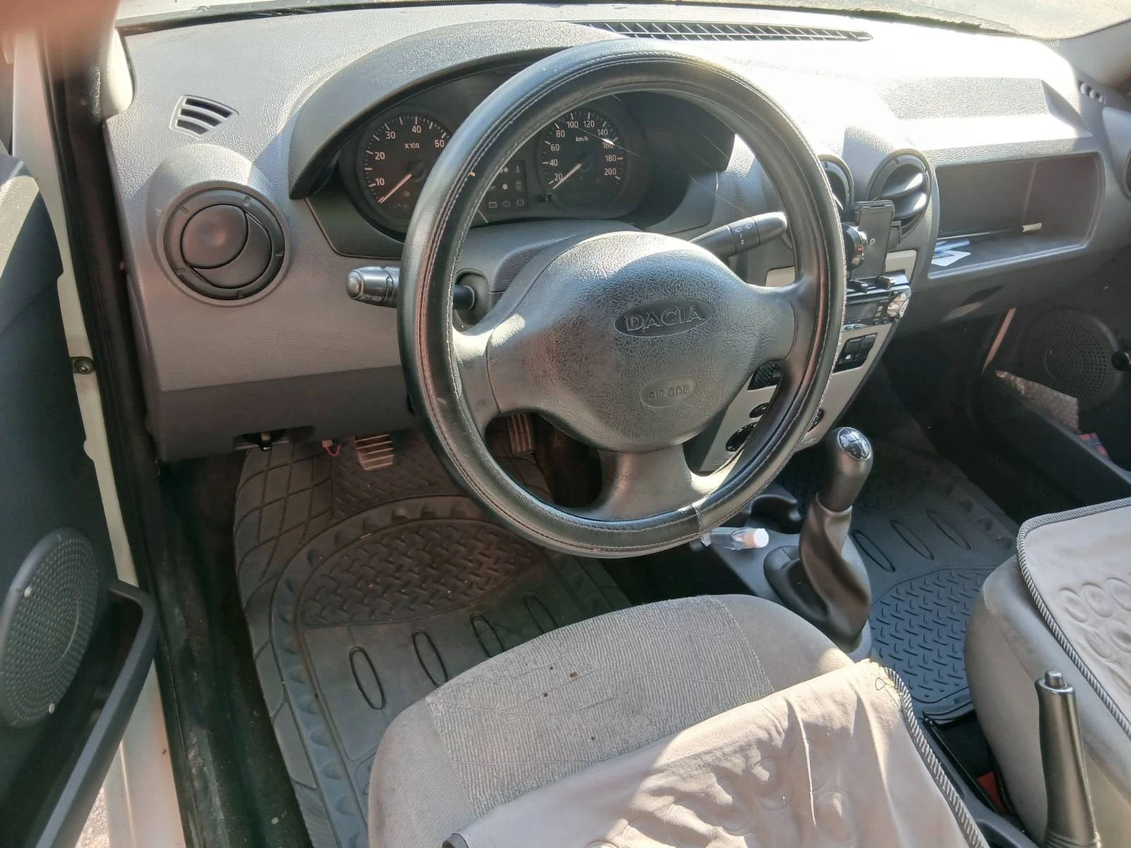 Dacia Logan Товарен, снимка 2 - Автомобили и джипове - 54966562